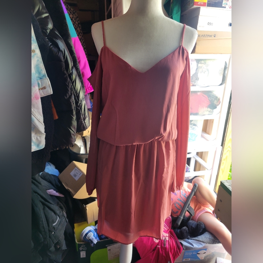 Three Eighty Two NWT Peach Cold‎ Shoulder Mini Dress Size Small